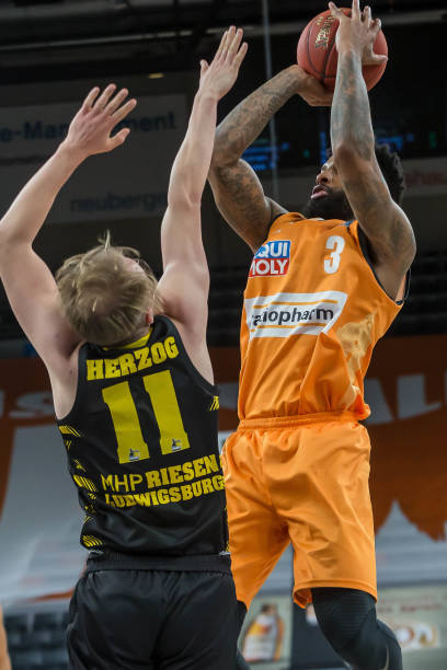 更是重要的 更是重要的